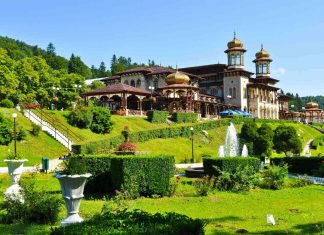 Braşovenii redescoperă Slănic Moldova, staţiunea turistică de renume naţional Braşovenii redescoperă Slănic Moldova, staţiunea turistică de renume naţional