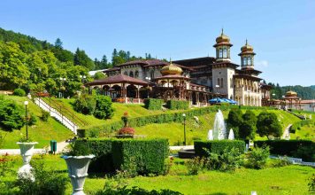 Braşovenii redescoperă Slănic Moldova, staţiunea turistică de renume naţional Braşovenii redescoperă Slănic Moldova, staţiunea turistică de renume naţional