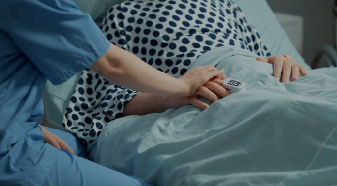 Îngrijirea pacienților imobilizați la pat – 3 lucruri ce necesită o atenție deosebită Îngrijirea pacienților imobilizați la pat