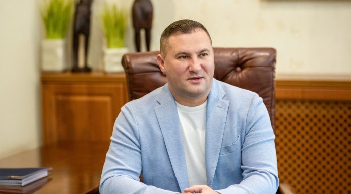 Sorin Doroftei, cofondatorul Fundației DMS: ”Sportul te învăță să crezi în tine și să îți depășești limitele” Sorin Doroftei, cofondatorul Fundației DMS: ”Sportul te învăță să crezi în tine și să îți depășești limitele”
