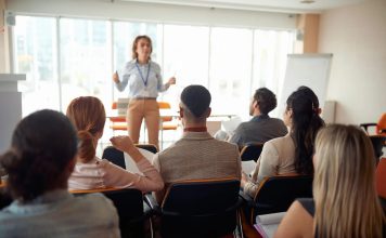 De ce merită să urmezi un curs de formare profesională ca adult De ce merită să urmezi un curs de formare profesională ca adult